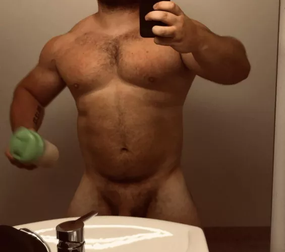 Muscle bear here, hope you’ll welcome me.