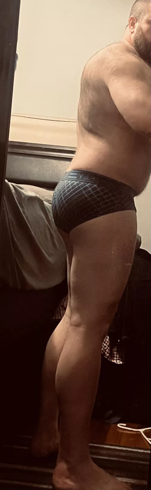 My ass doesn’t look so bad if I say so myself. 