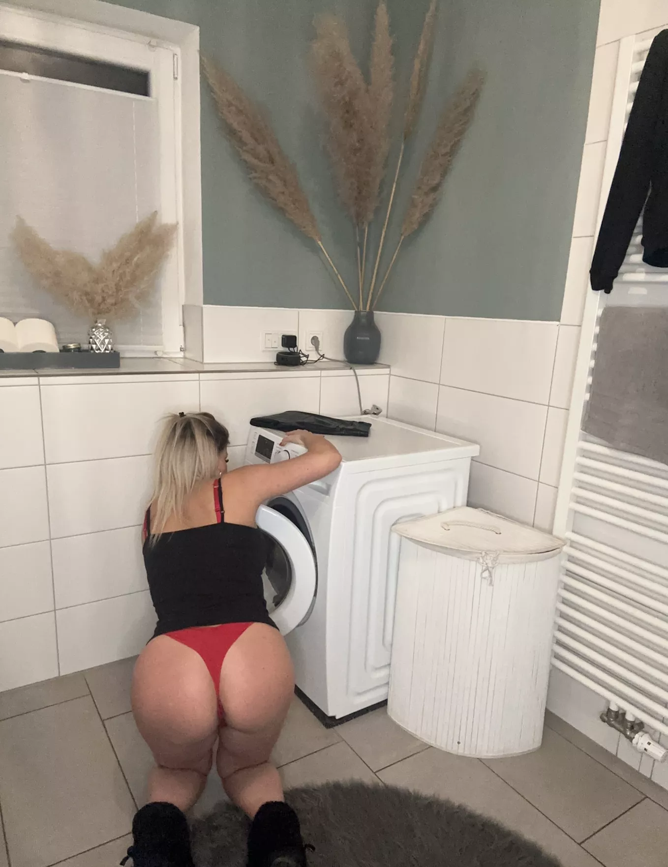 My ass just likes attention (@claraluisajones) [OnlyFans]