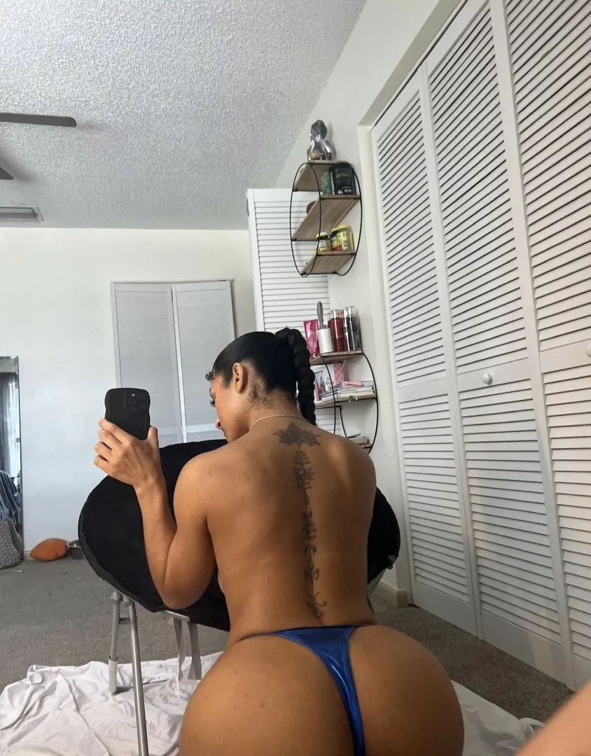 My ass looks pretty spankable here