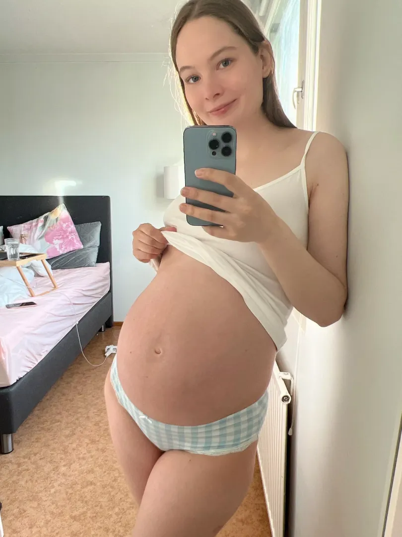 My belly is getting so round and pretty!