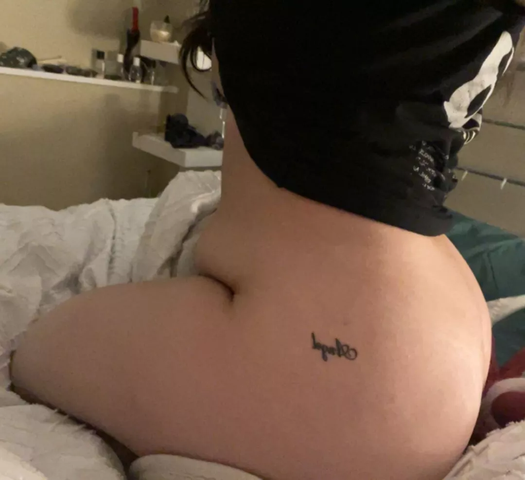 My Belly's so big I can hide it anymore