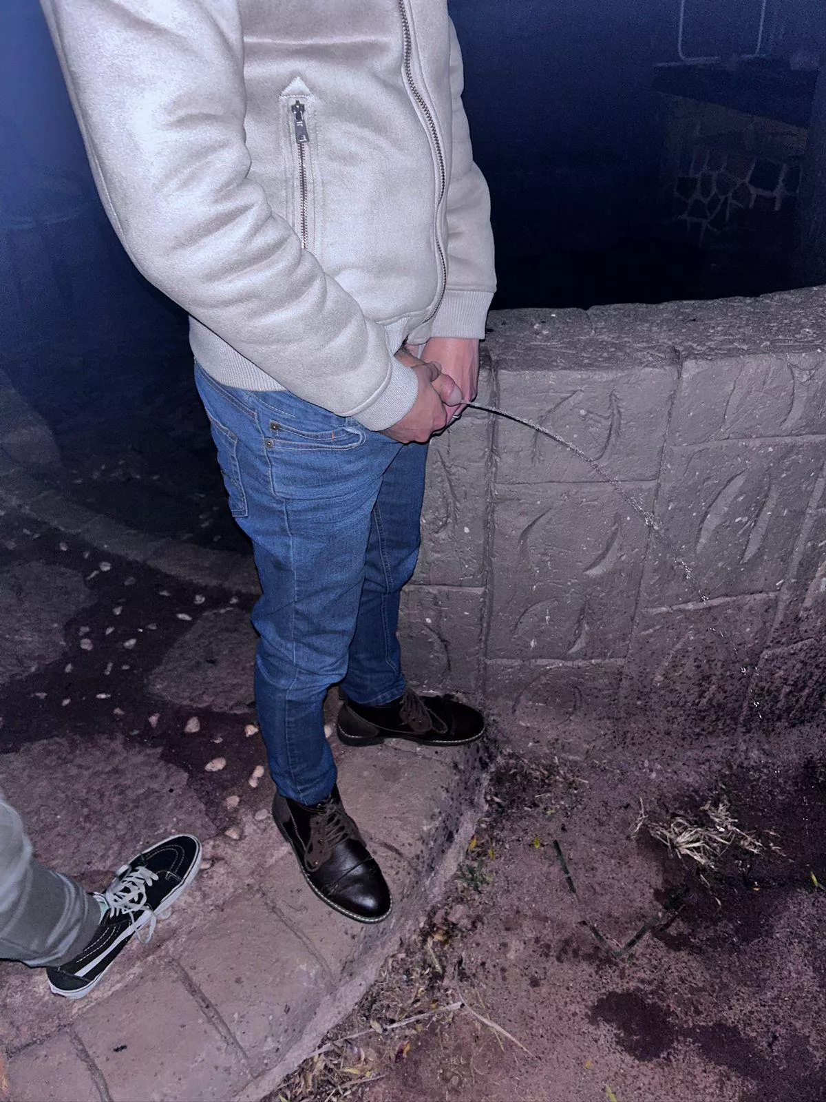 My bf made all of my straight friends watch him piss