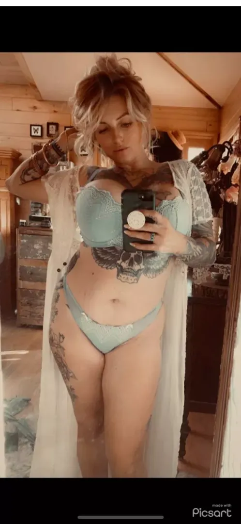 my boobs are gunna burst through this bra