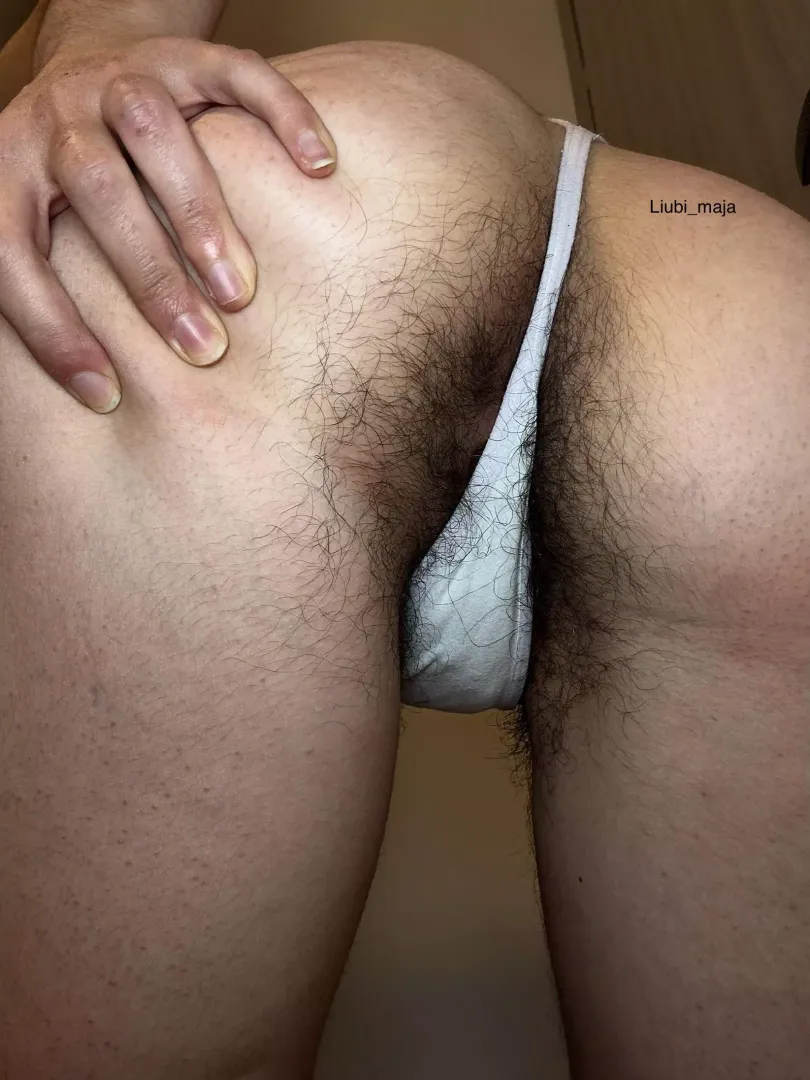 My boyfriend doesn't like my [h]airy ass a lot. Maybe you do?