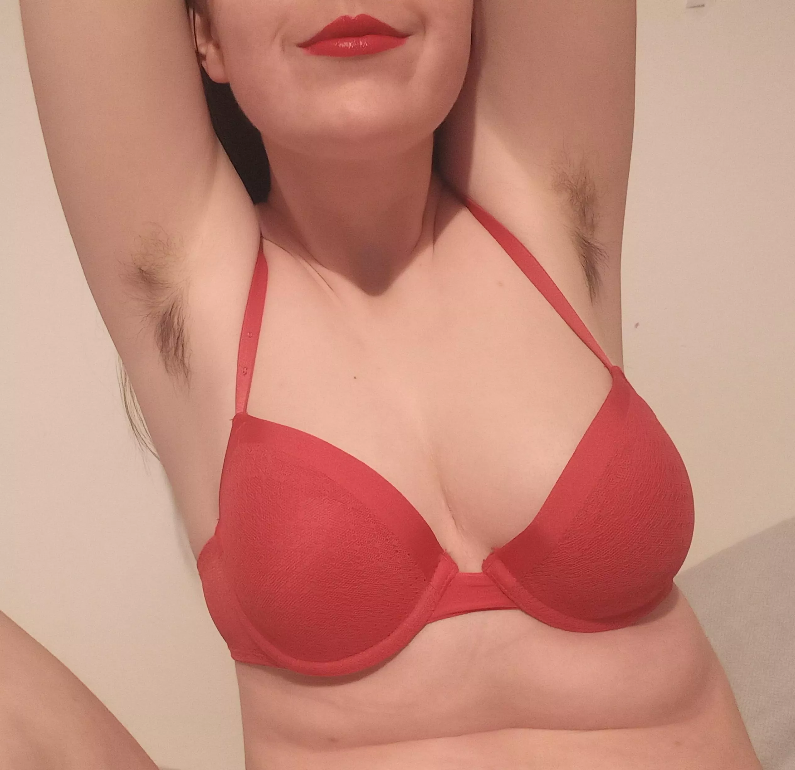 My bra and lips match so you can imagine my pits match my pussy 