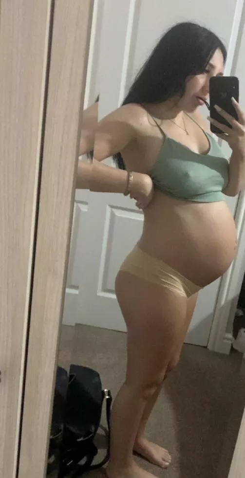 My bump tonight 🤍