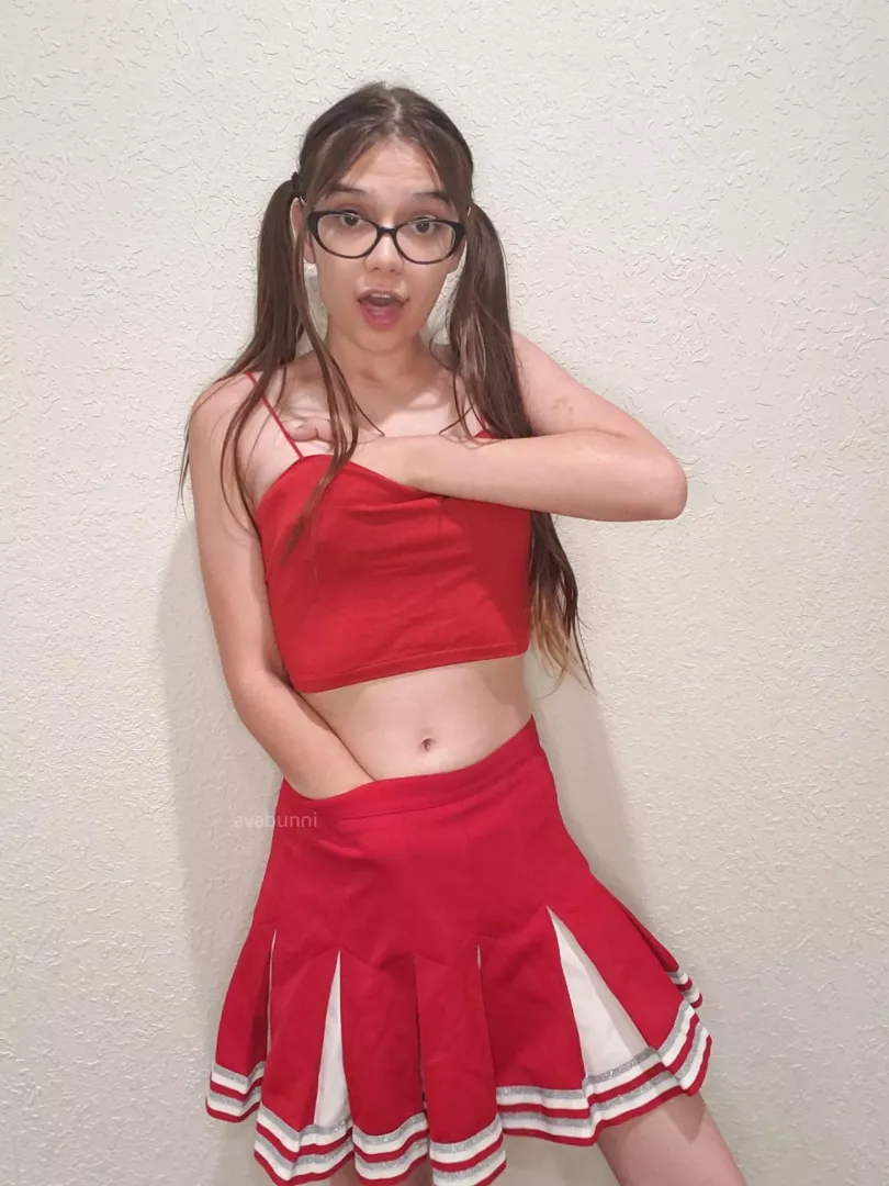 My cheer captain doesnt know what I post to reddit