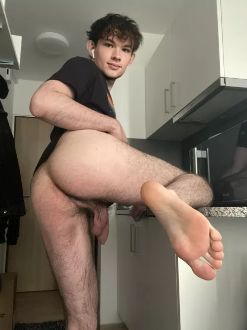 My cock area is not the only thing I like to keep all natural.