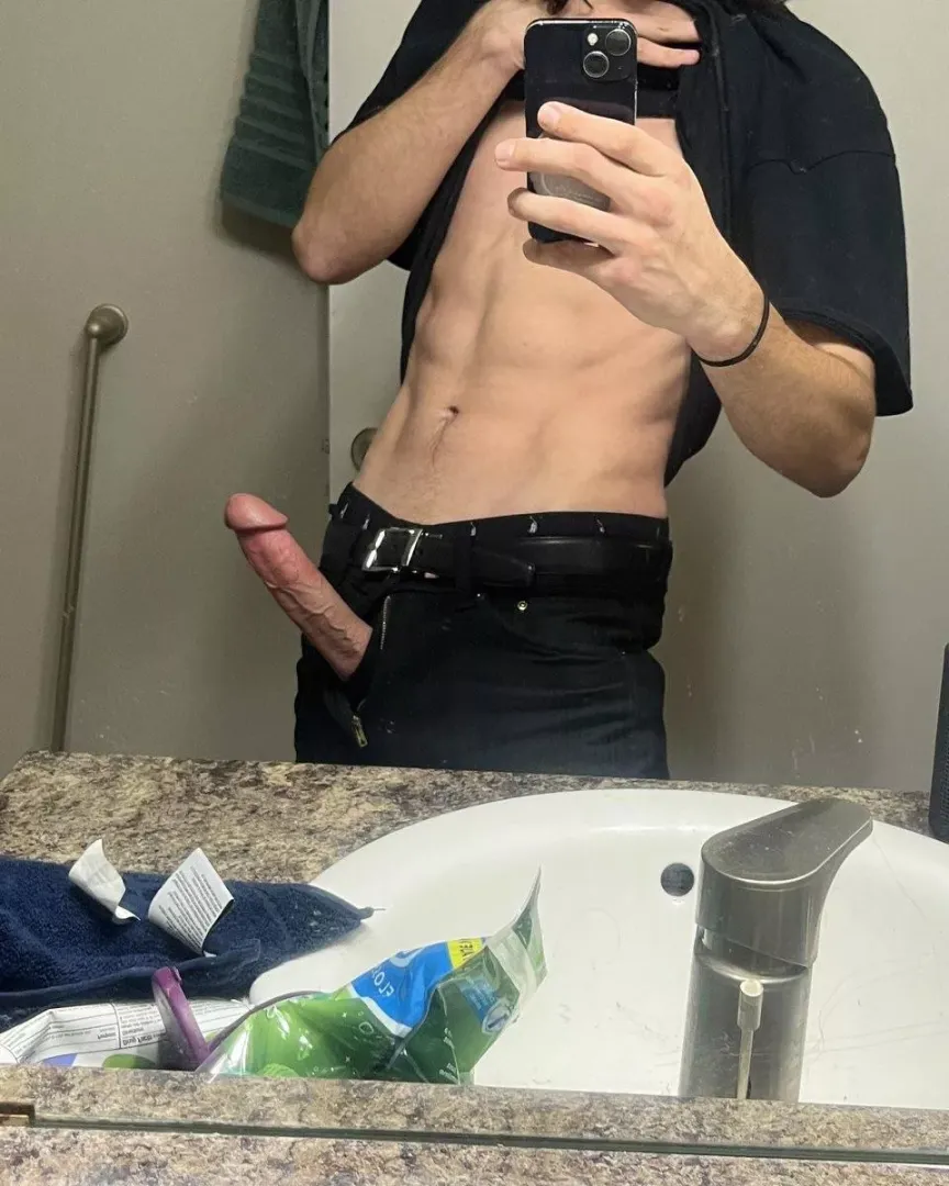 My cock is more photogenic than my face lol