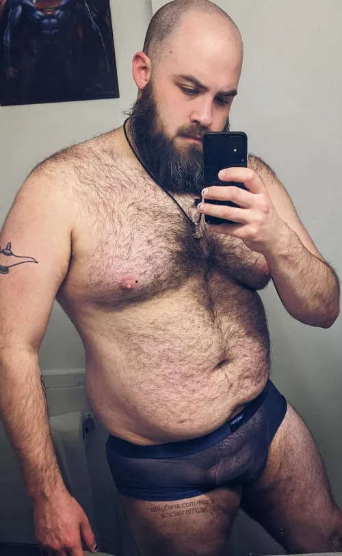 My eyes are up here