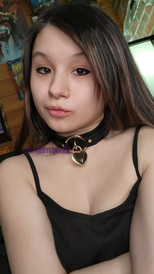 My face when I'm trying to keep eye contact being as introverted and awkward as I am