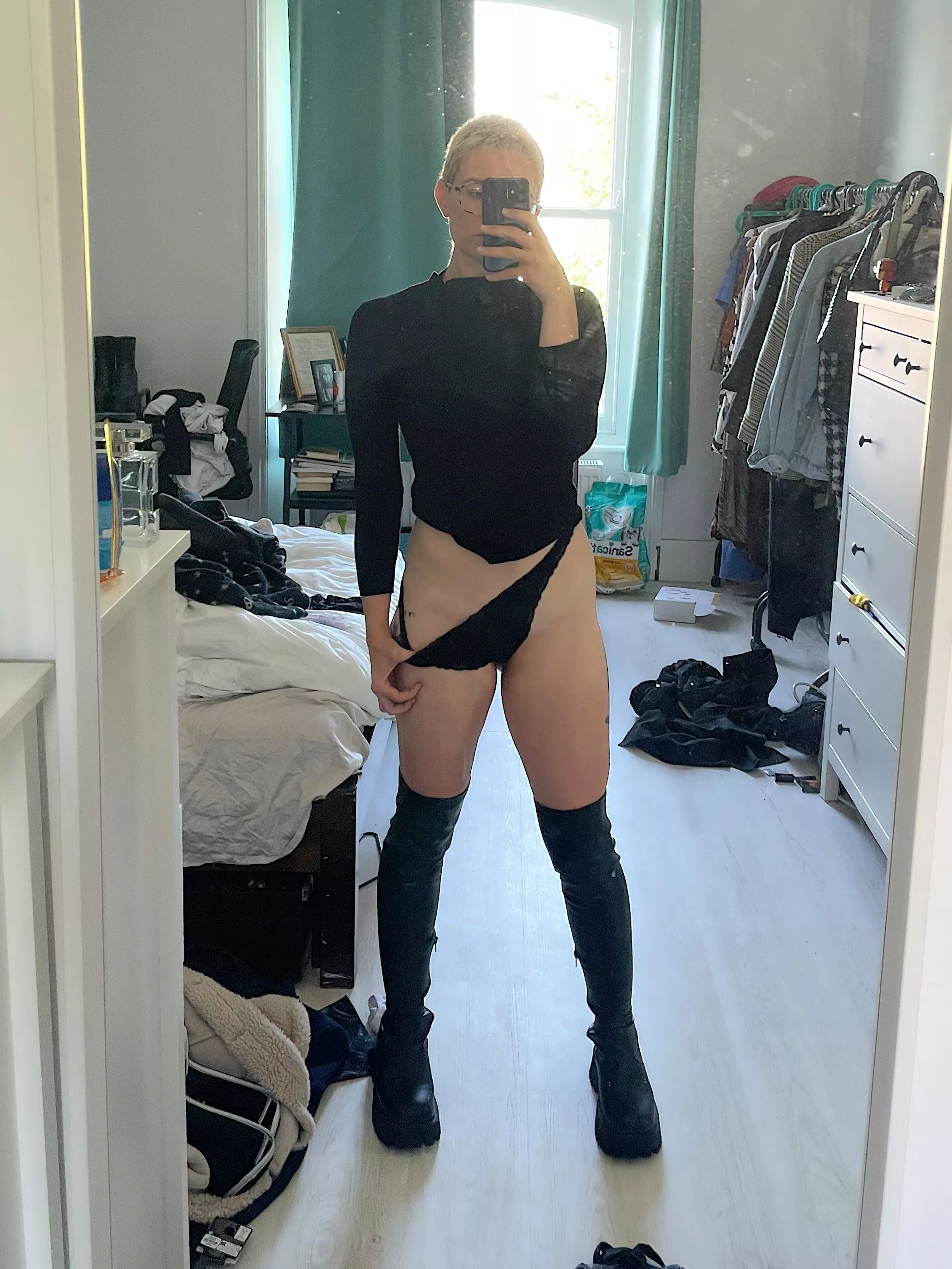 my favorite boots 🖤