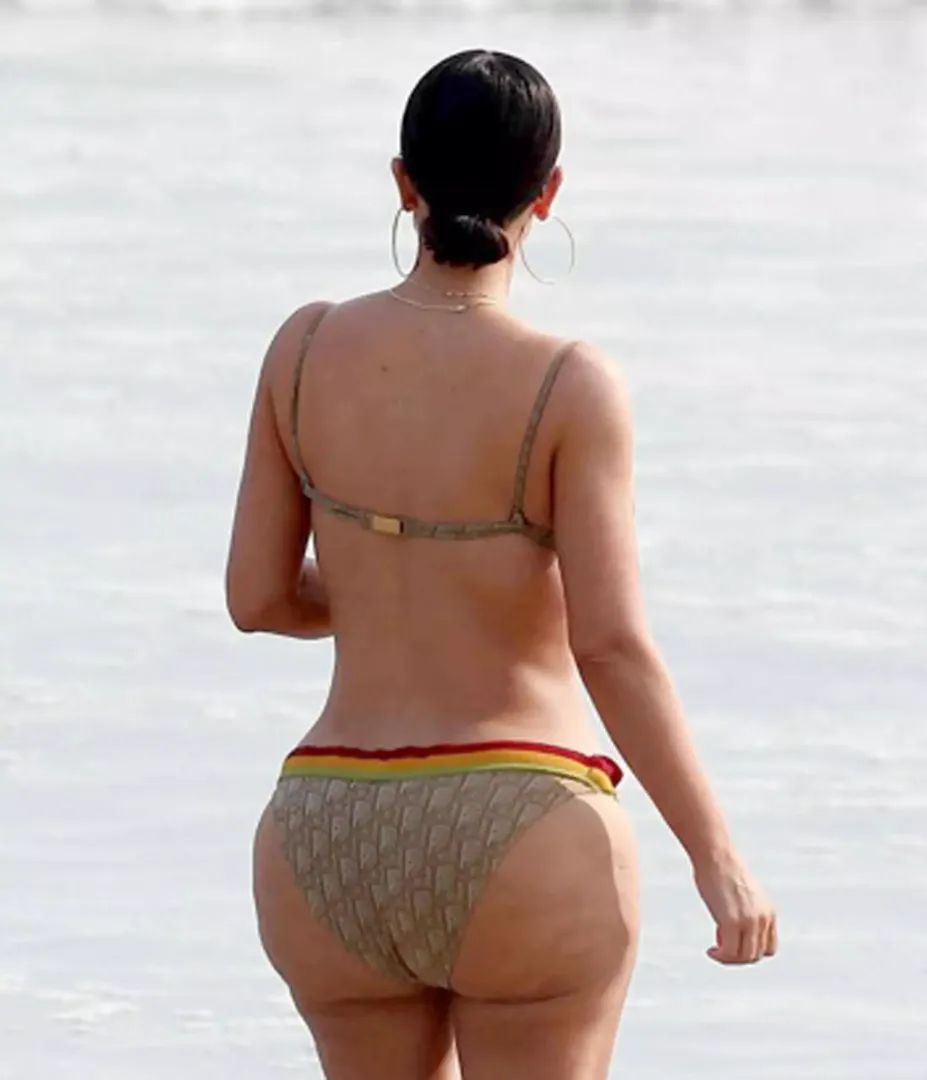 My favorite era of kim😫 miss that MONSTER booty