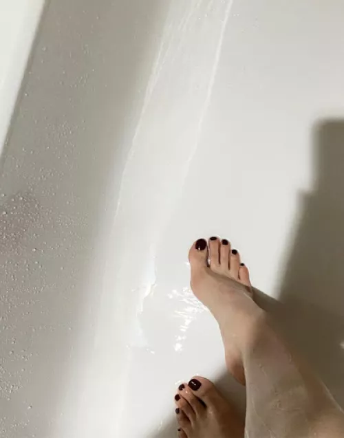 My feet and I wish you happy weekend!