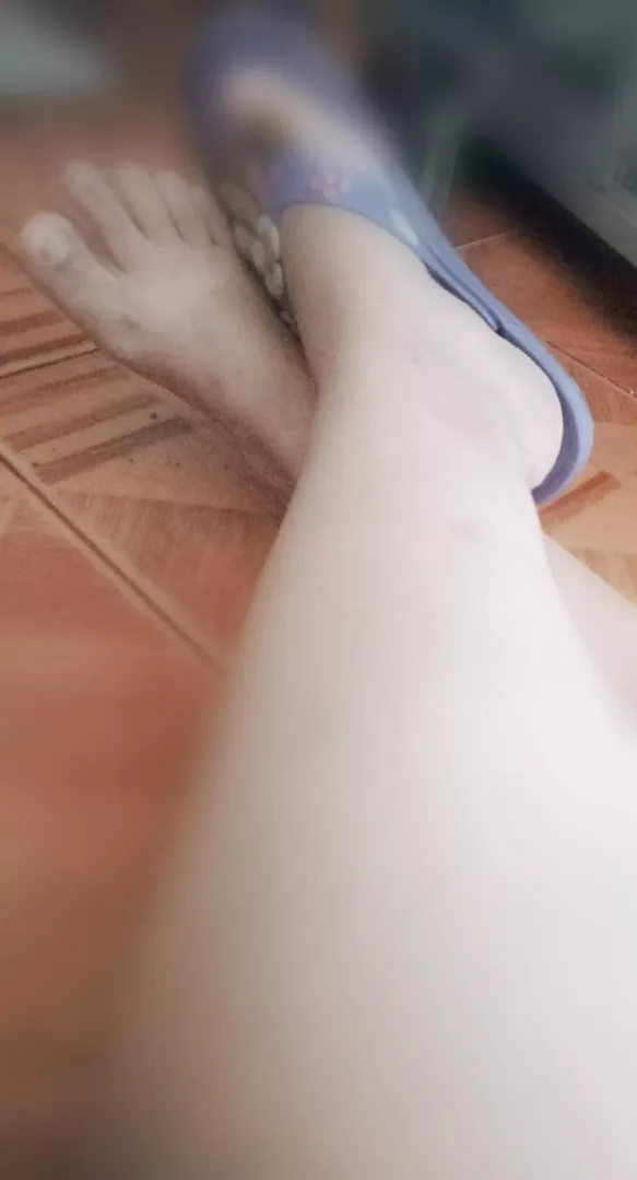 My feet are big, do you like big feet?