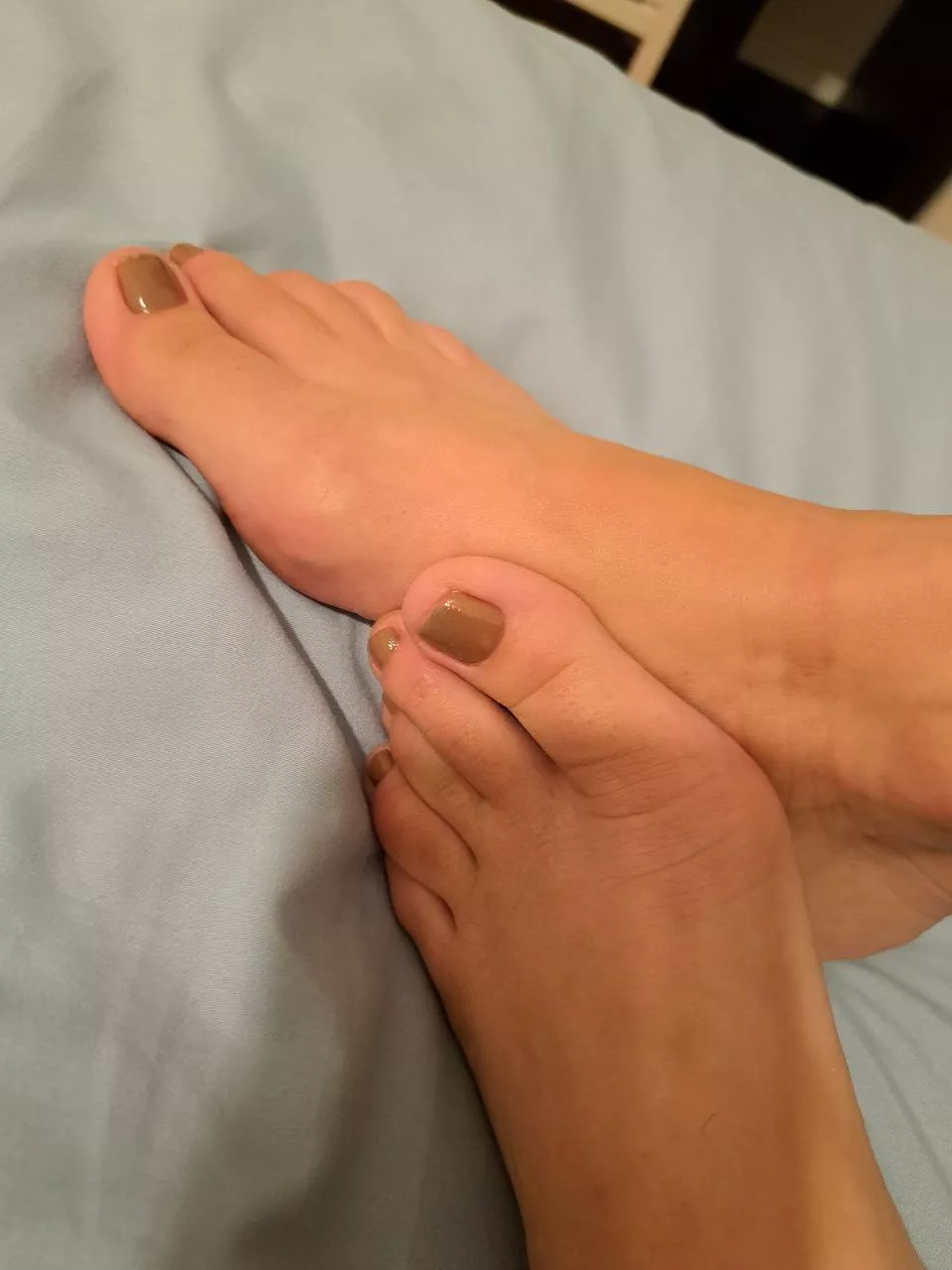 My feet need some cleaning 👅