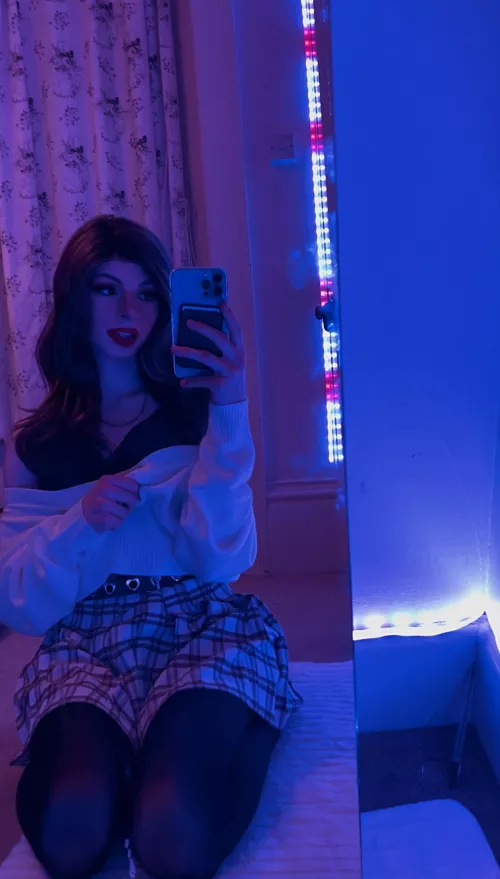 My first boyfriends going to visit later I’m so nervous