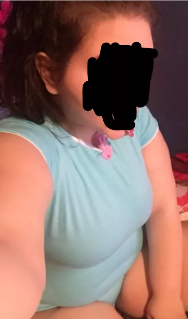 My girlfriend lost her job and couldn't afford rent. So now I'm forcing her to live as an obedient toddler who pisses herself. Please feel free to send her degrading messages making fun of her new situation. I'm making her reply to every single messag