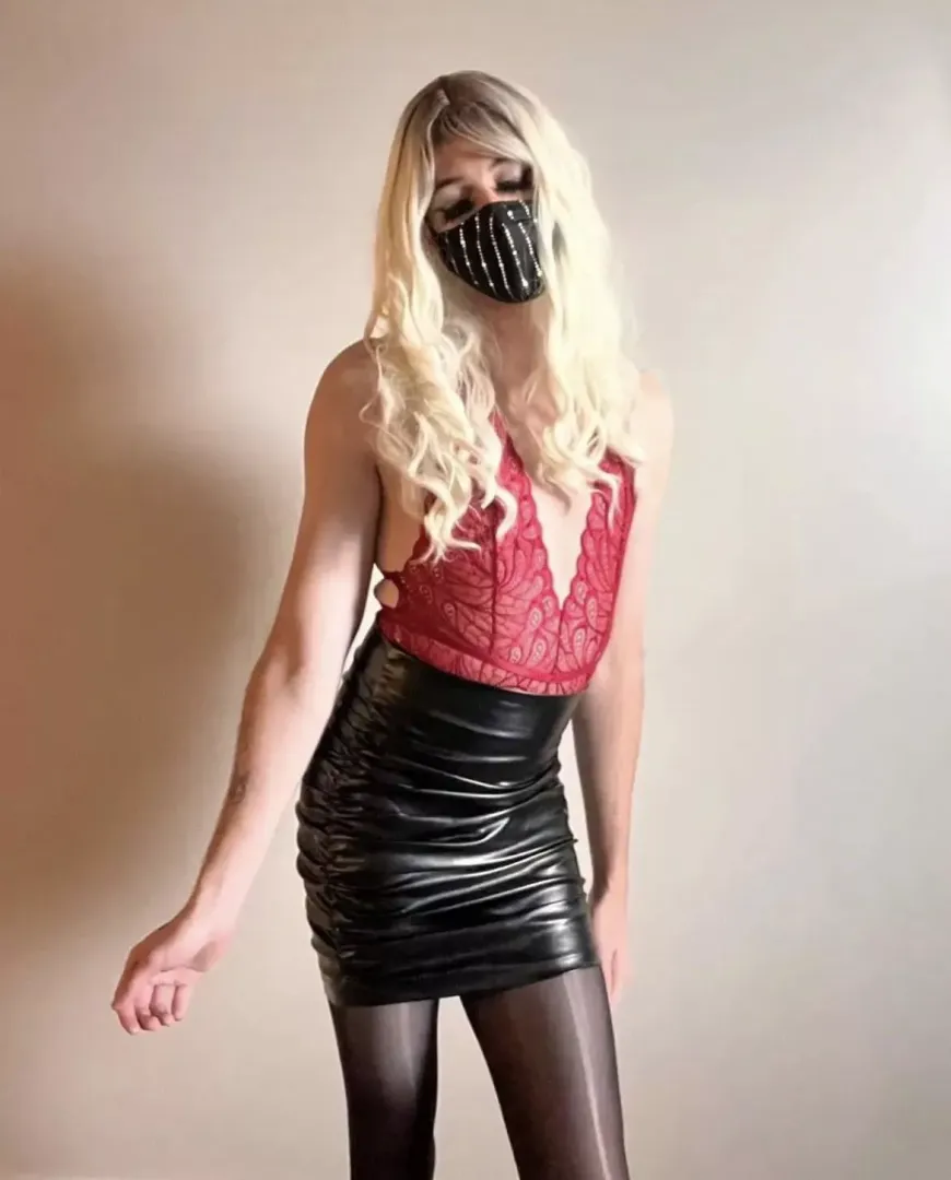 My girlfriend said I have to do whatever is posted in the comments… please be nice
