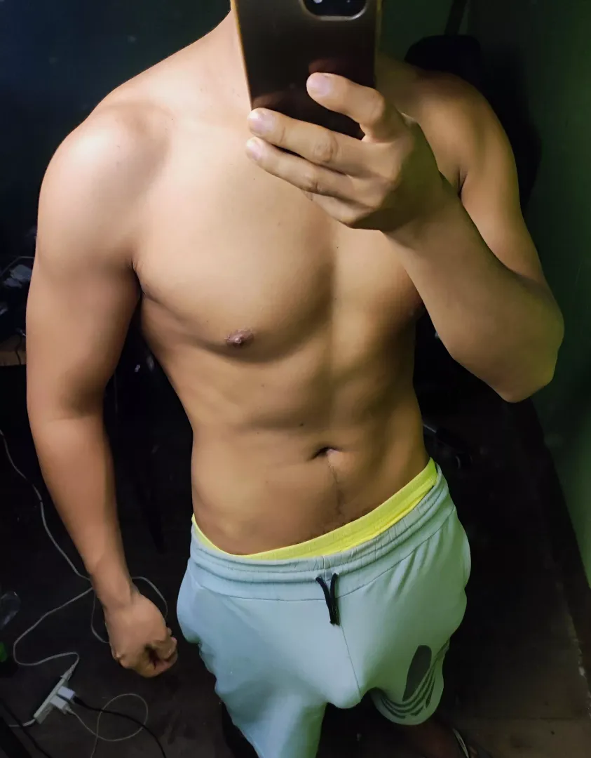 My 🍆 got hard