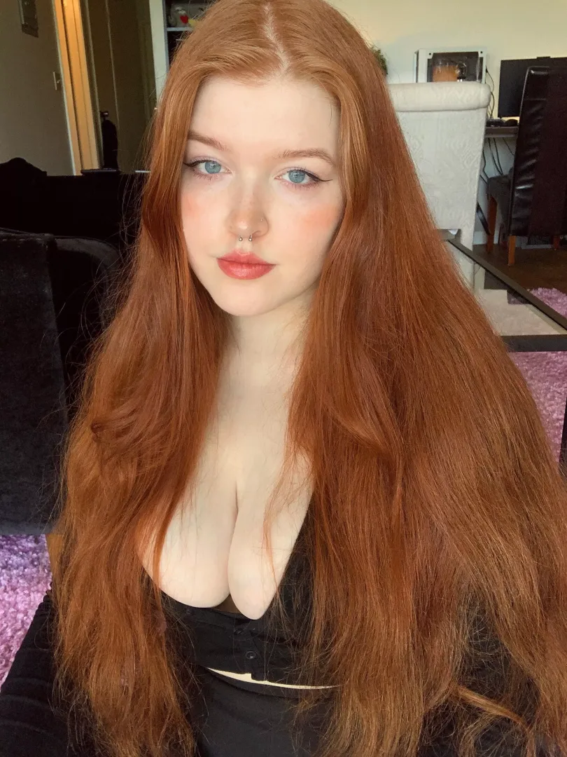 My hair doubles as a blanket 🧶