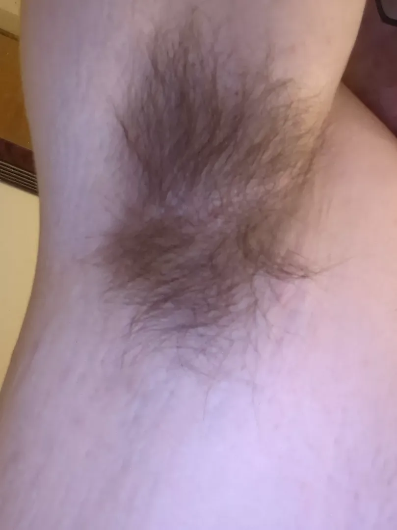 My hairy smelly pit