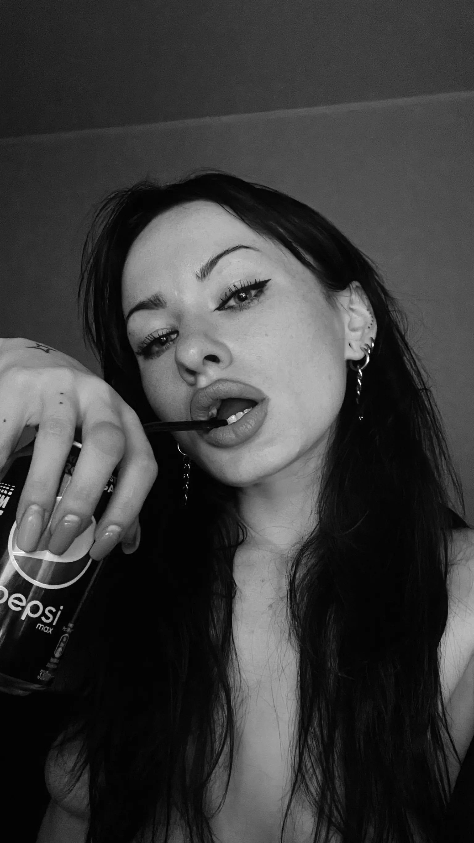 My hobby is humiliating sissies! Drop me a message to get humiliated!🥰