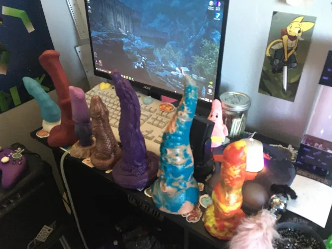 My horde and gaming setup featuring my playtime plug!