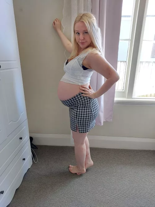 my husband is at work so we would have good time to fuck 😏❣️