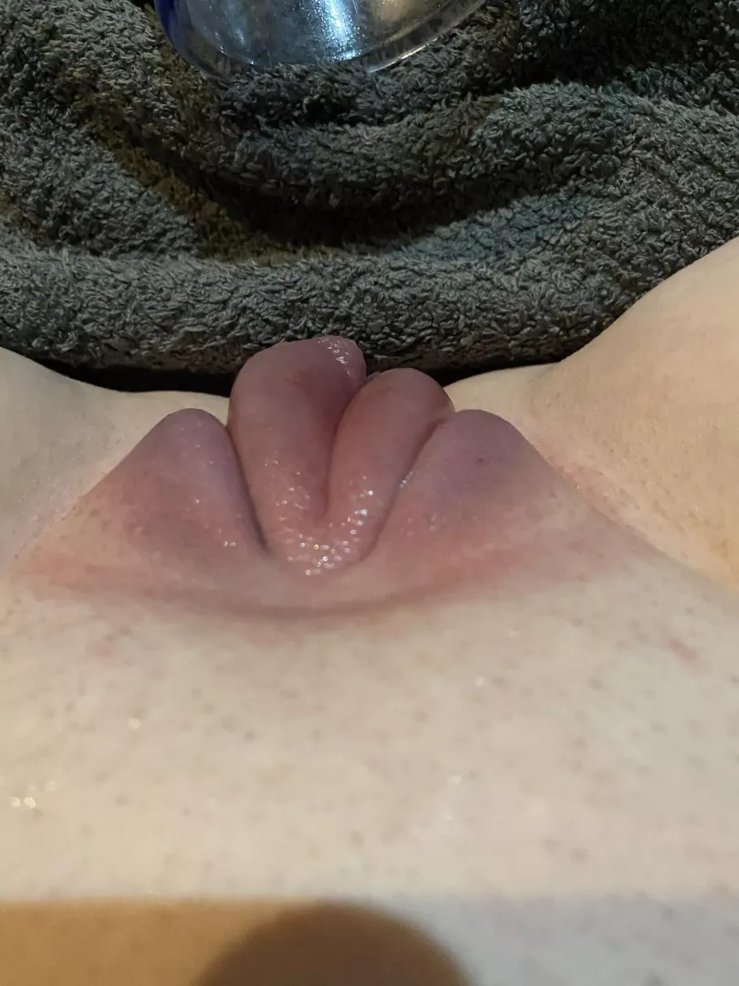 My inner labia looks like an actual tongue