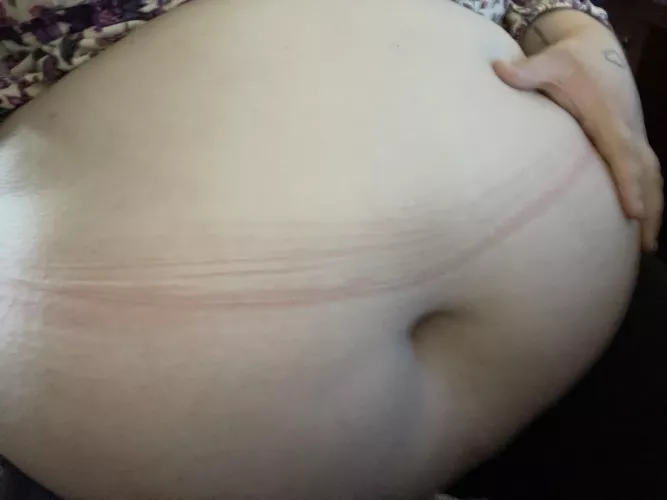 my jeans were way too tight on my fat belly