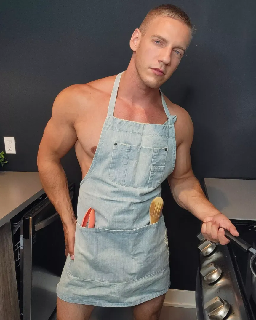 My job ? : Personal cook 😌