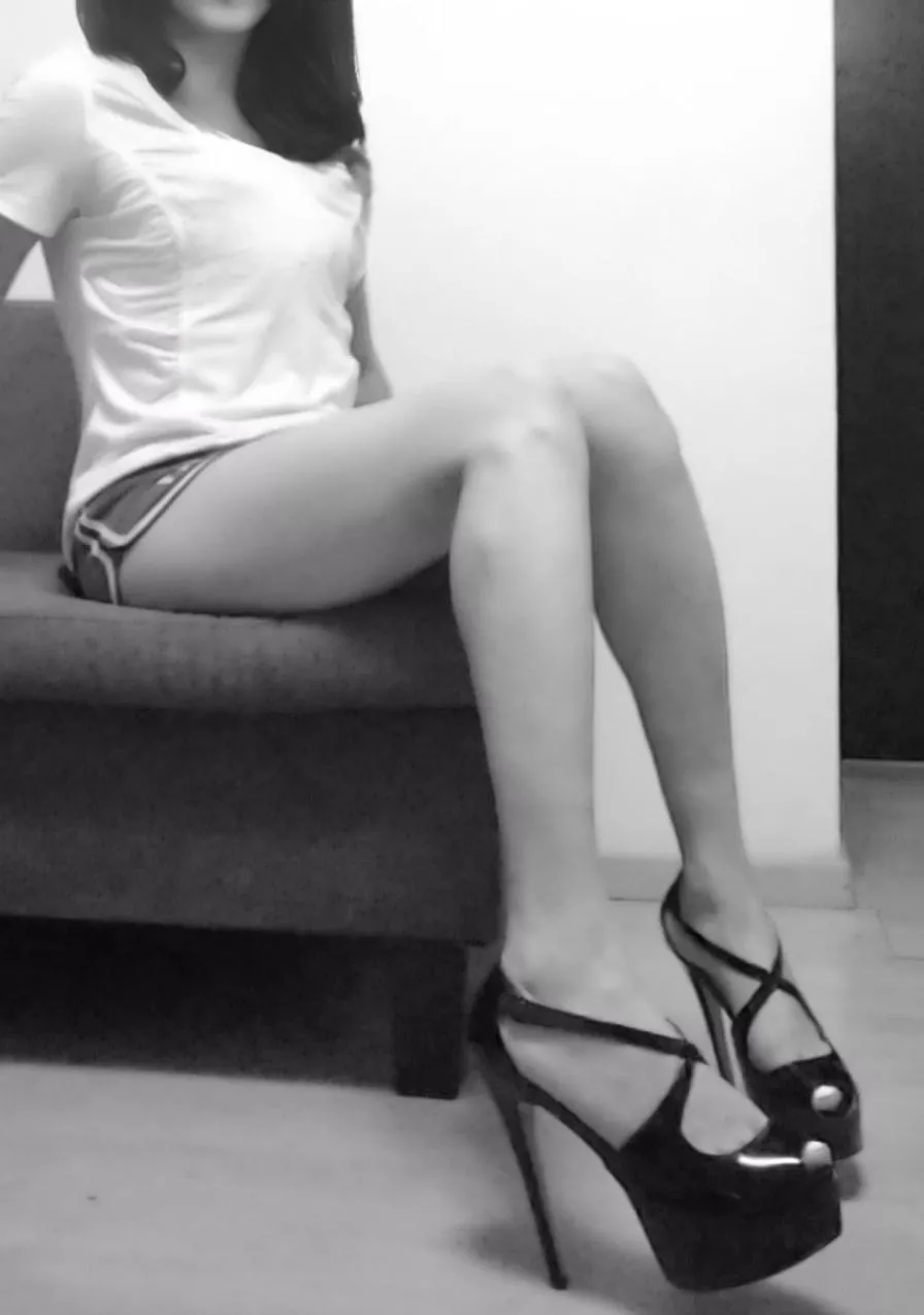 My loooong legs wearing high heels 💕 (oc) f 27