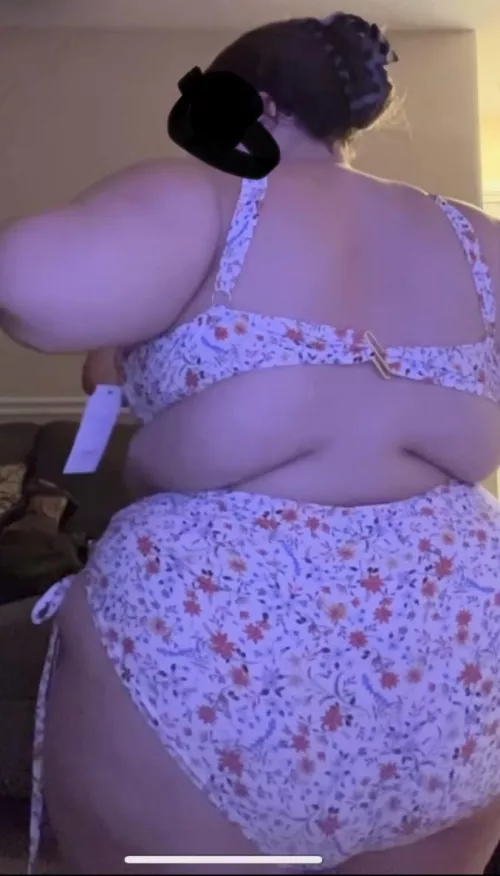 My lovers back rolls are so deep and pronounced