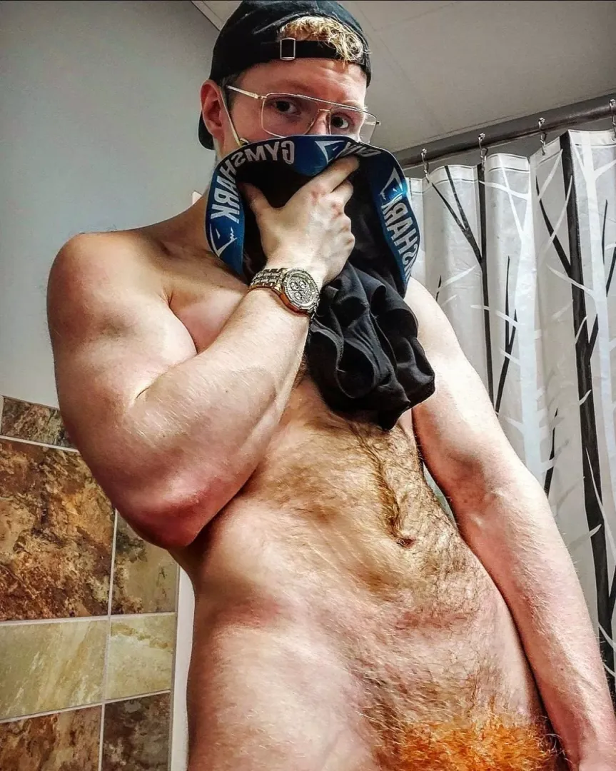 my musk after my workout turns me on so much 😈 [22]
