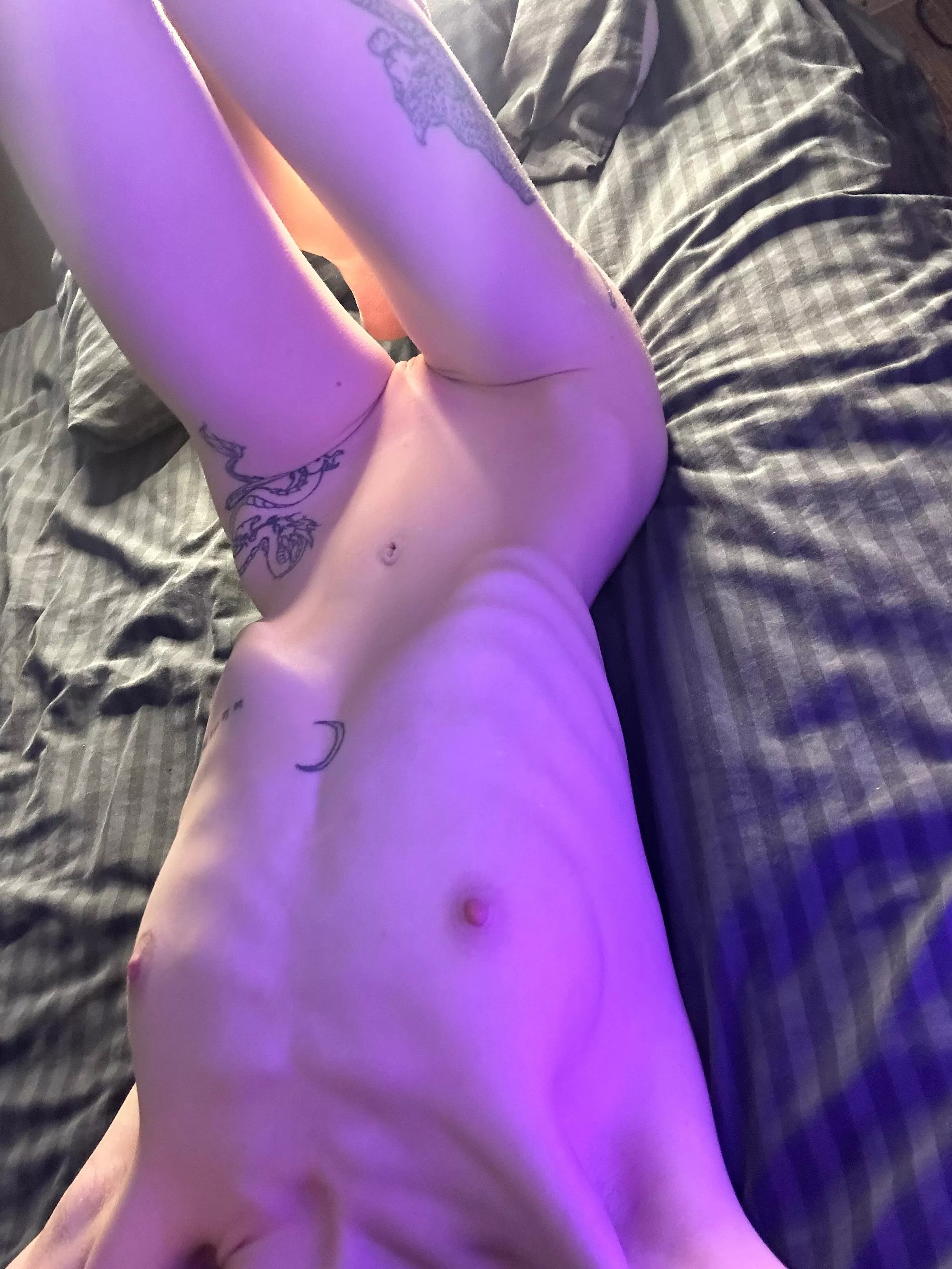 my nightly hot view in bed