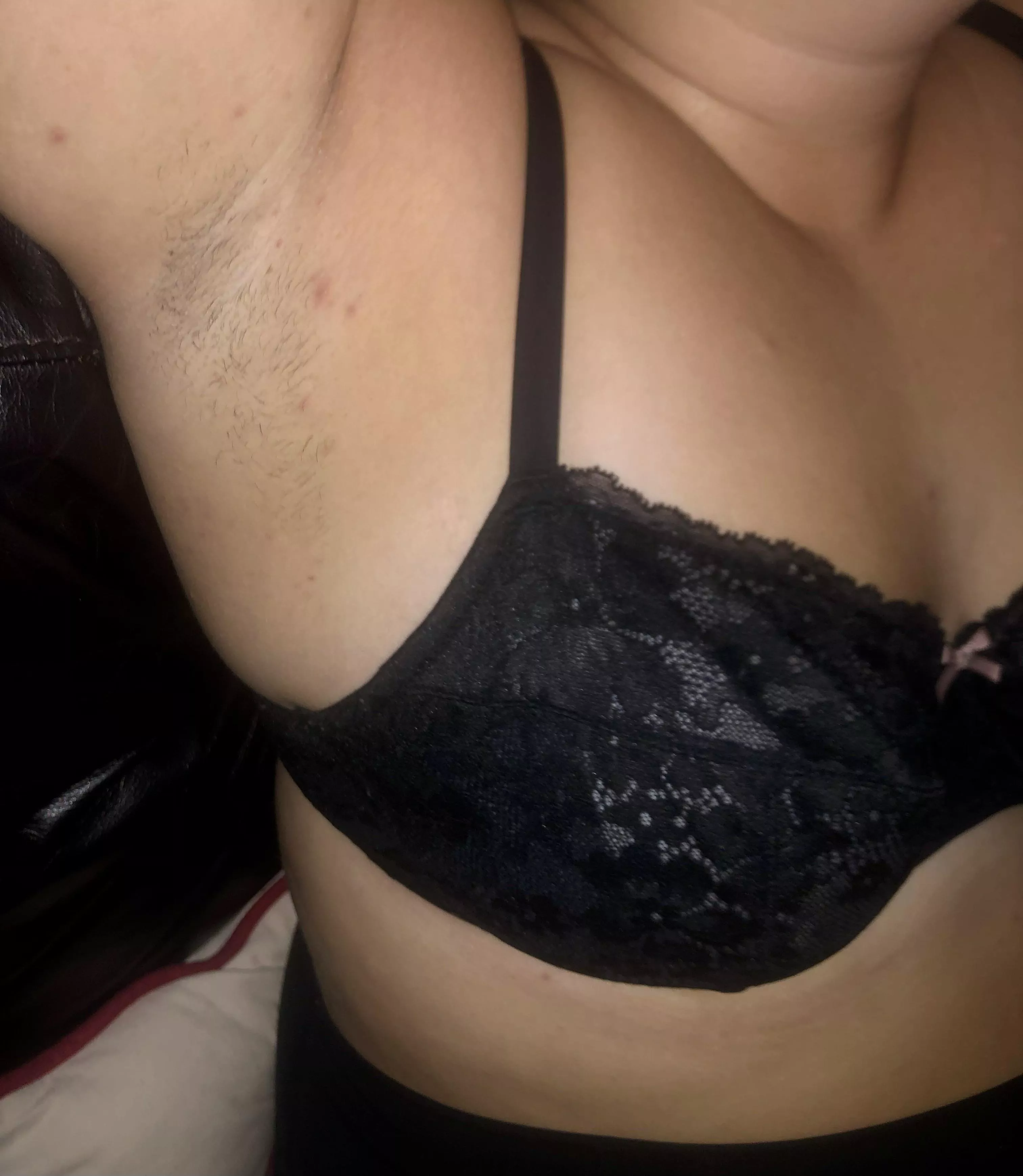 My partner told me he likes the smell of my pits because it reminds him of sex. 😋