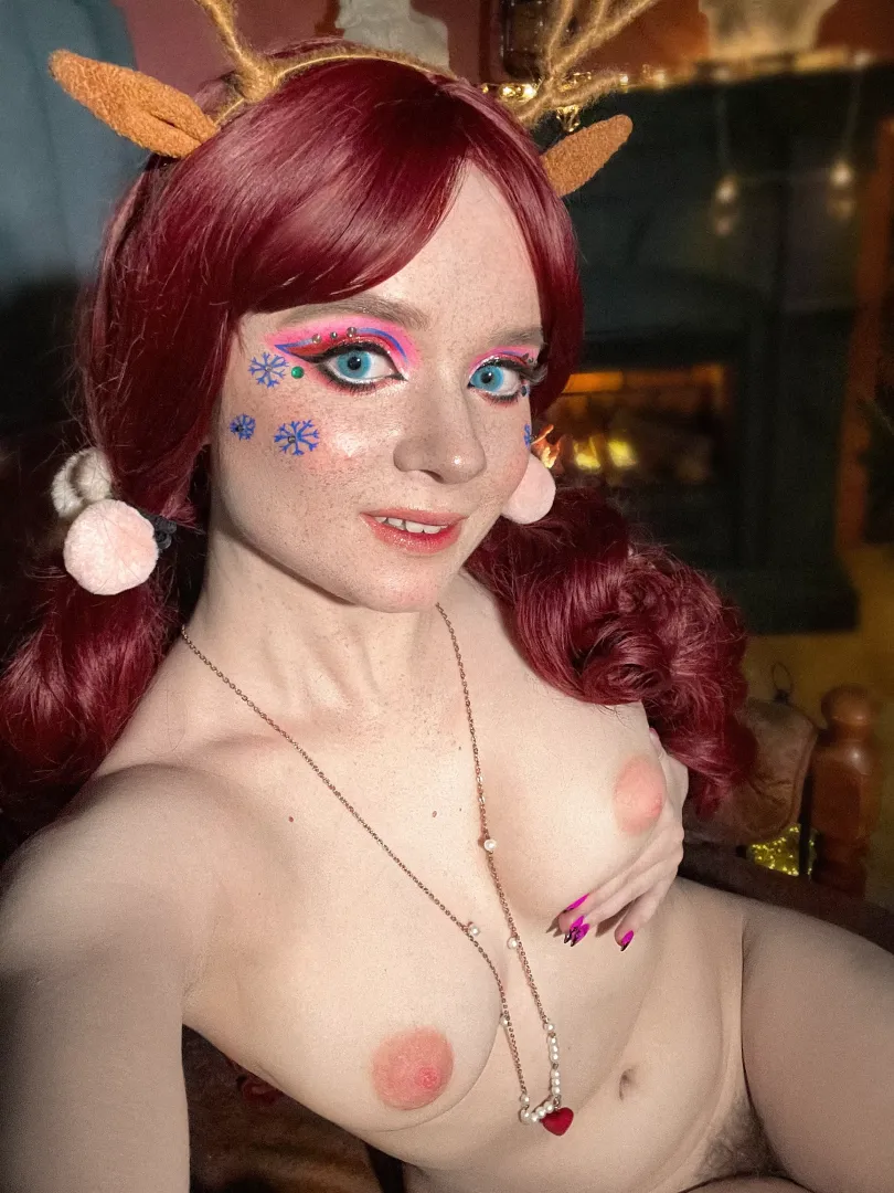 My plump nipples and cute freckles will please you today 😋