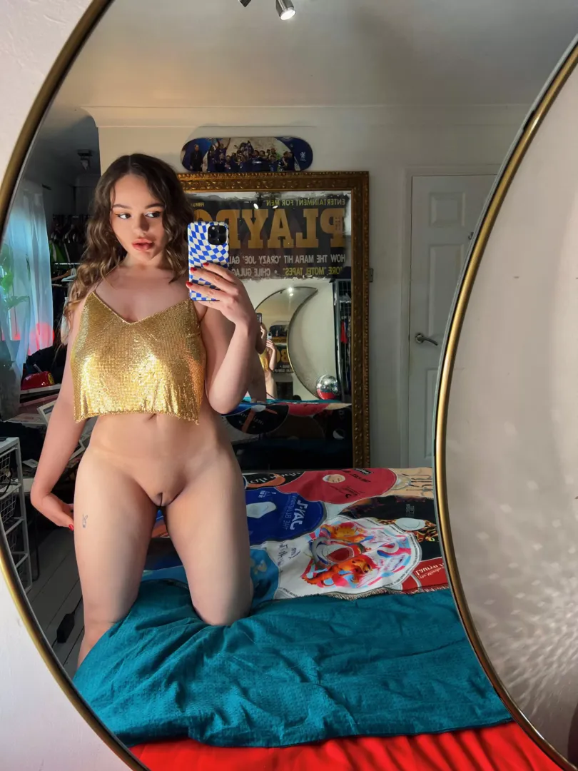 My pussy loves a no pants party