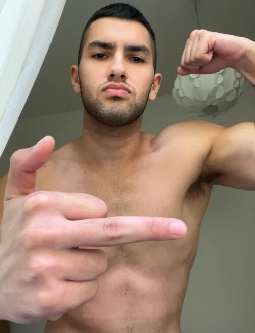 My reaction to anyone telling me to shave the pits cuz they stink 