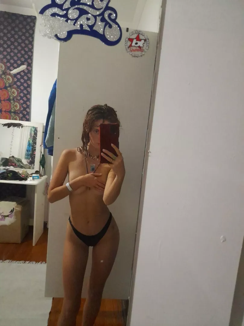 My ribcage, a canvas of beauty. [F18]