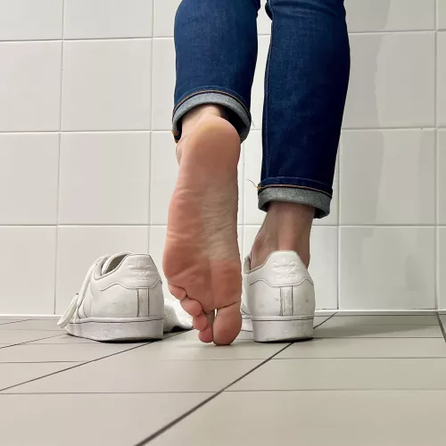 My size 16s needing some attention. DM for the snap