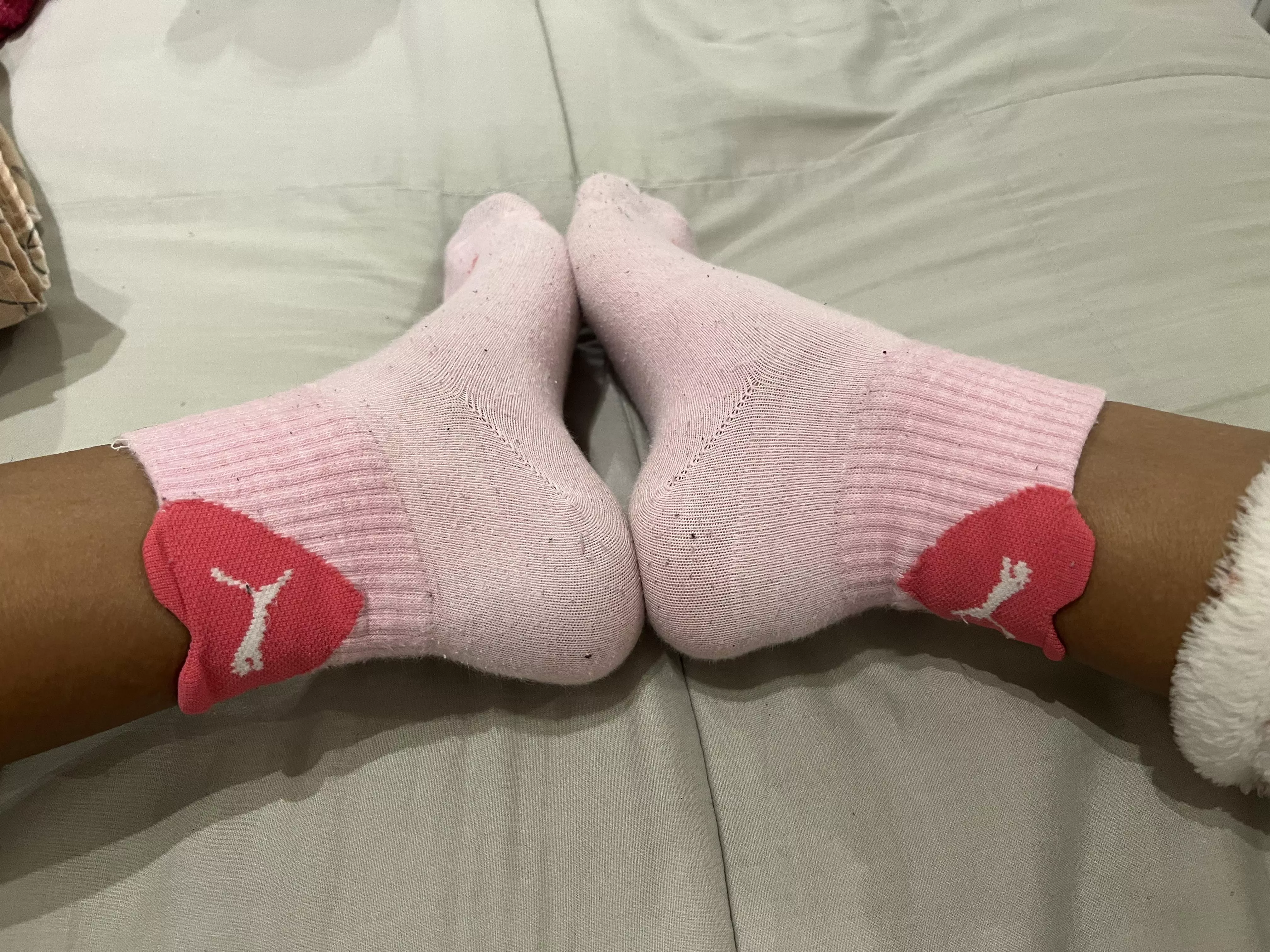 My sock has hearts 💕 do u like them? 