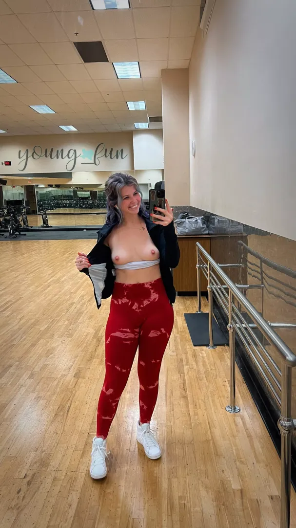 My sweaty boobs needed fresh air