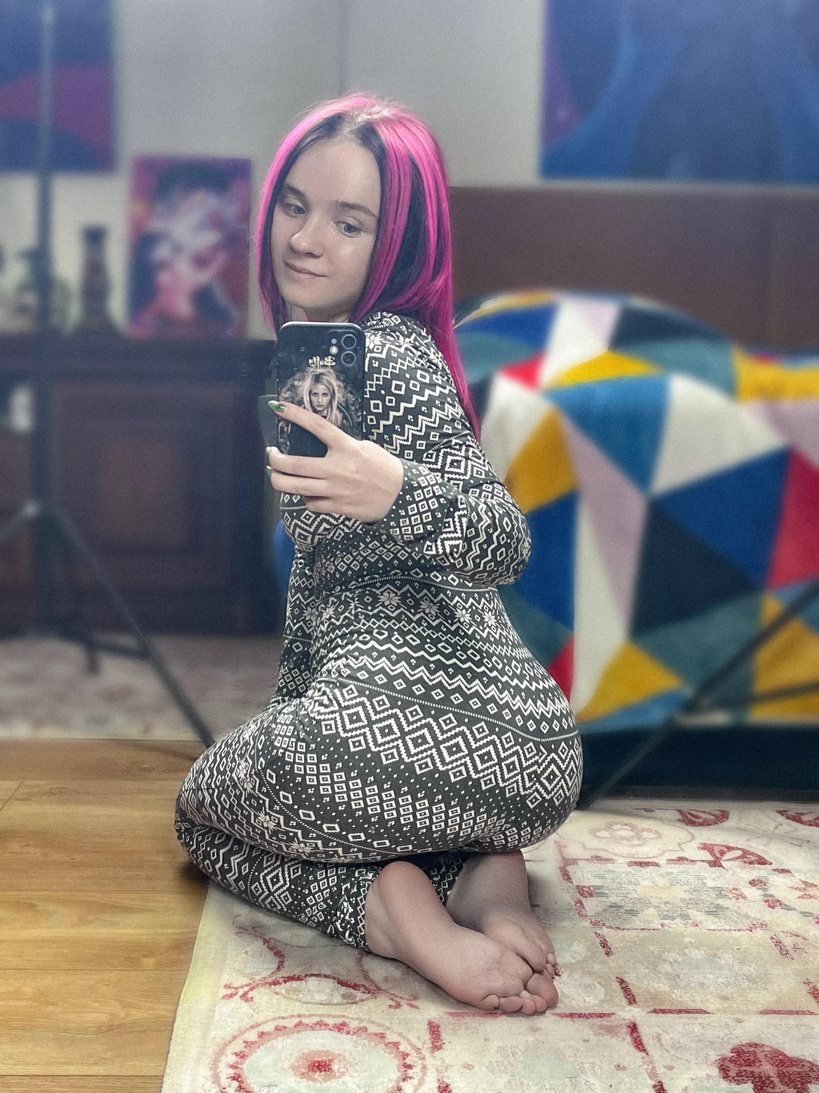 My sweet ass and feet will seduce you