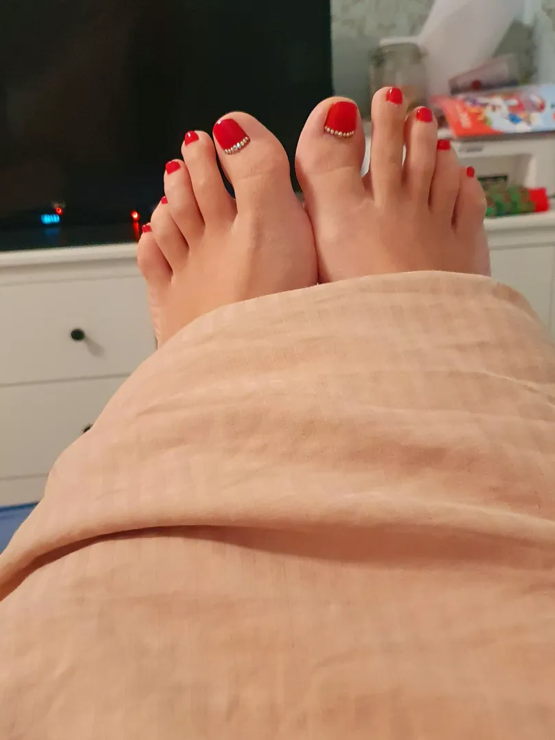 My toes are for you