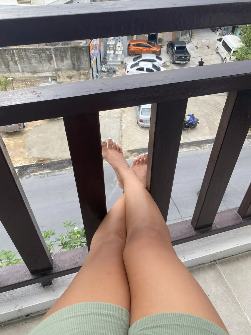 My toes need fresh air