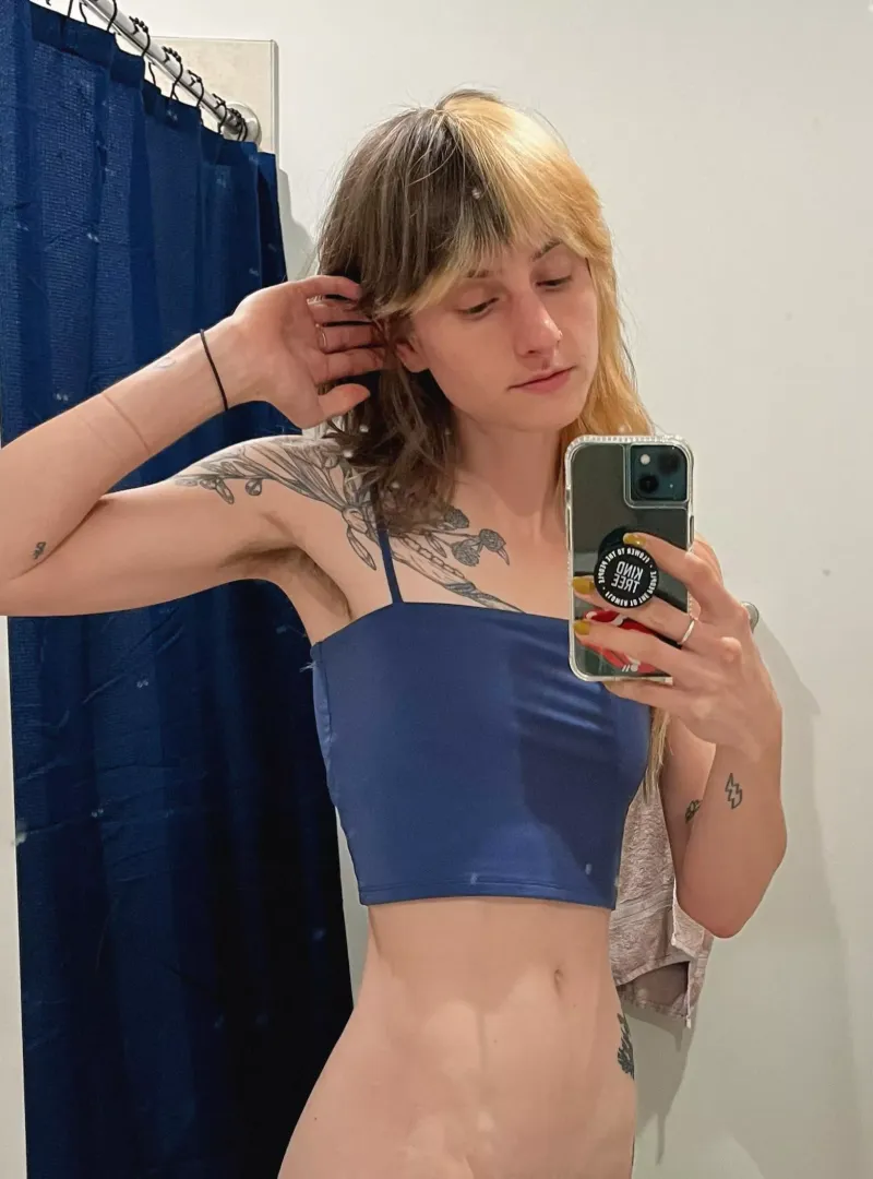 My toned tummy [img]