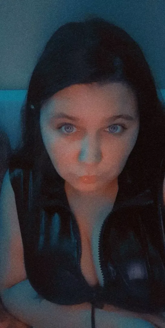 My toxic ex boyfriend used to tell me I‘m ugly :(